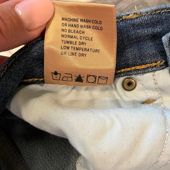 Driftwood Floral Embroidered Denim Jeans Jackie Classic Fit Distressed 24 - Picture 9 of 15